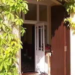 伊纳湖小屋酒店 4*