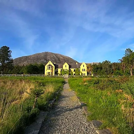 Lough Inagh 4* Recess