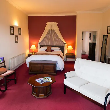 Hotel Lough Inagh