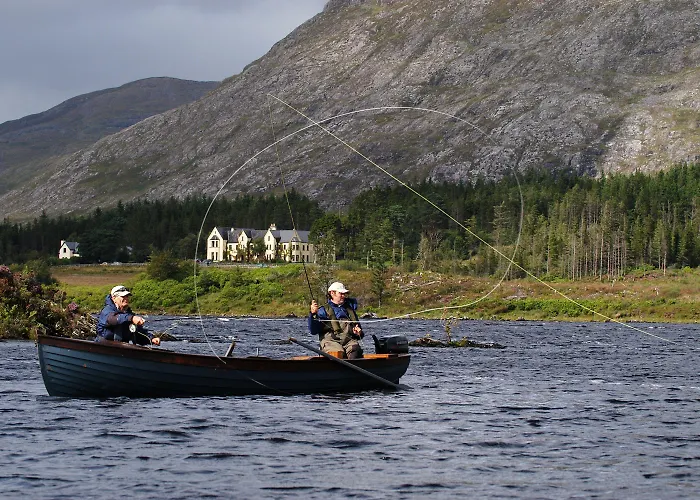 호텔 Lough Inagh 4*