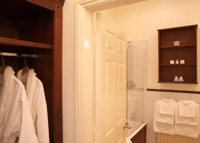 Lough Inagh 4* Recess